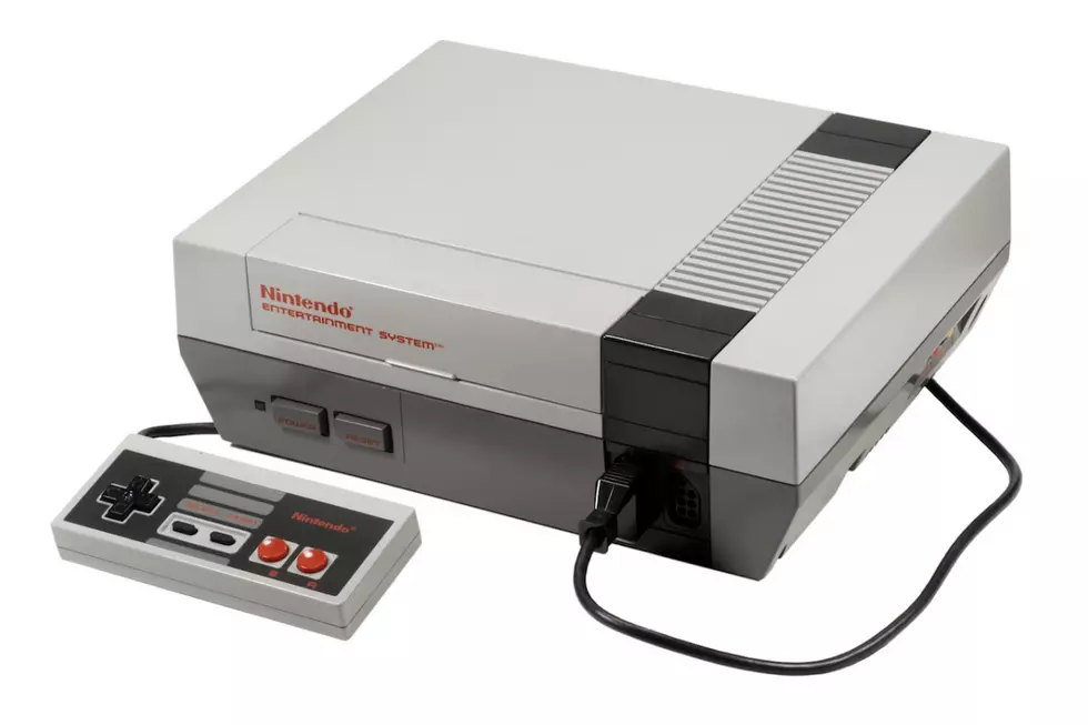 mager Ironisk labyrint 35 Years Ago: Nintendo Brings the NES to America