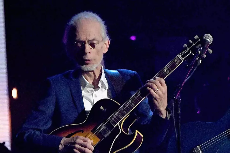 Steve Howe on New Yes Live LP, Feeling &#8216;Competitive&#8217; With Genesis