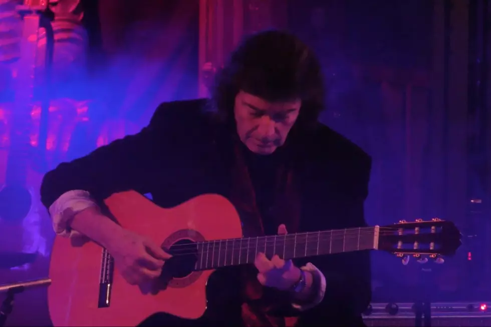 Watch Steve Hackett Play New Acoustic Song &#8216;Casa del Fauno&#8217;