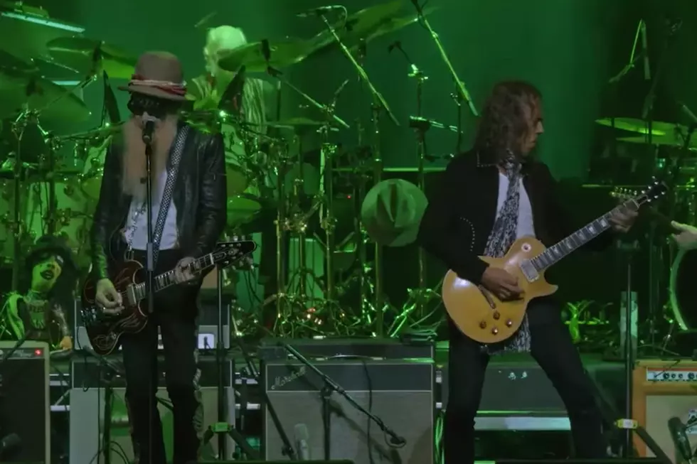 Watch All-Star Group Perform Fleetwood Mac&#8217;s &#8216;Green Manalishi&#8217;