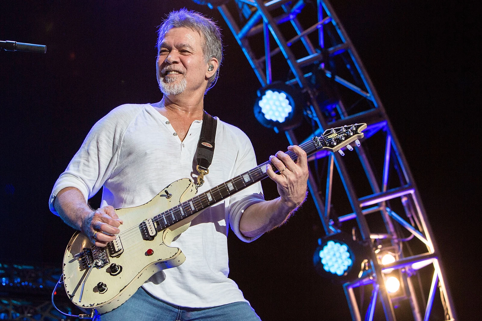 The Ten Greatest Edward Van Halen Guitar Riffs