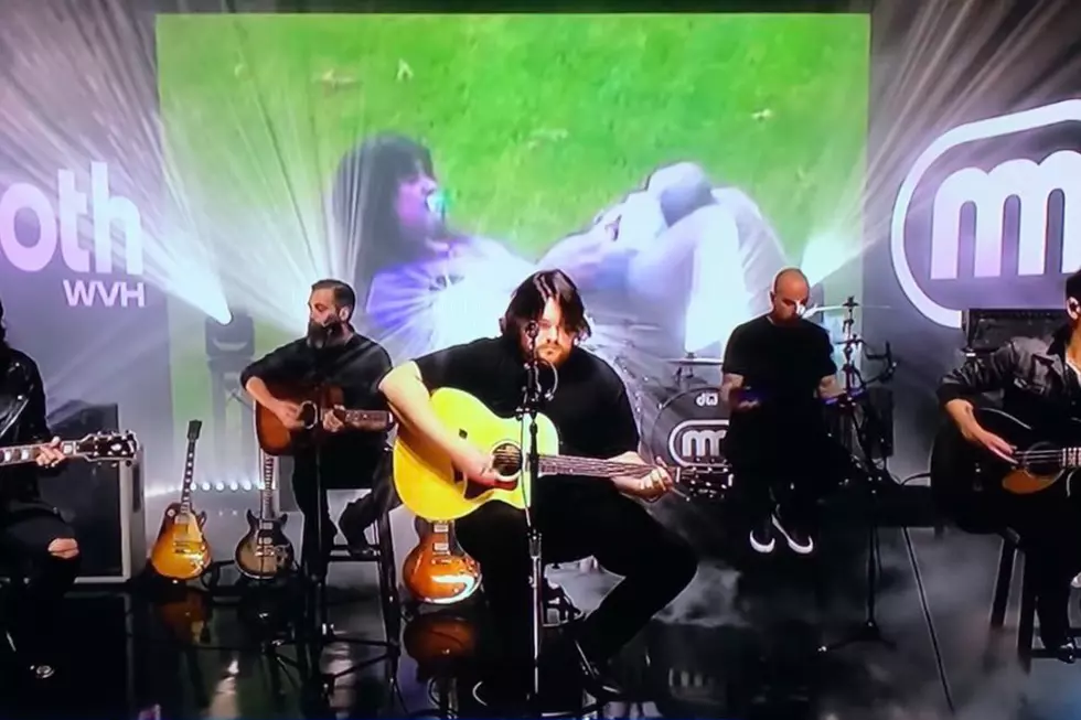 Wolfgang Van Halen’s Mammoth WVH Play Acoustic ‘Distance’ on TV