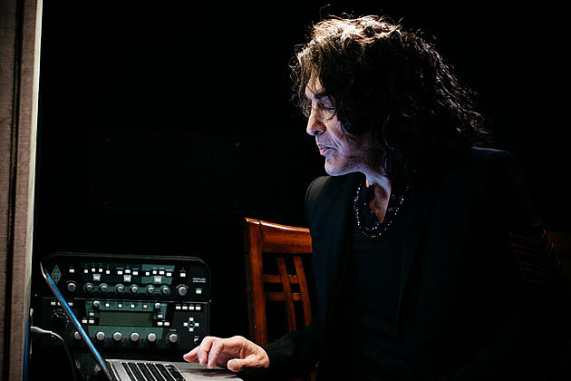 Paul Stanley Releases New Original Soul Station Song &#8216;I, Oh I&#8217;