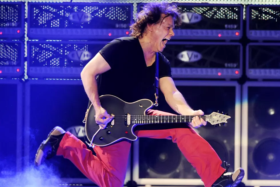 Eddie Van Halen’s Guitar Tech Explains That ‘Jump’ Disaster