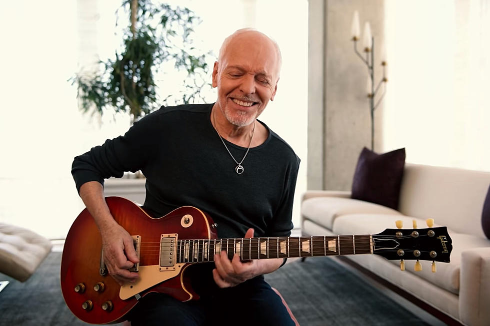 Peter Frampton Covers George Harrison’s ‘Isn’t It a Pity’