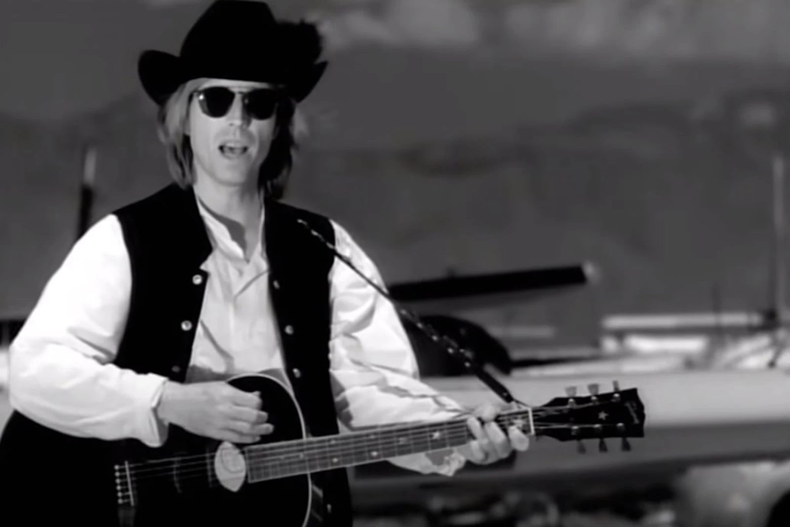 When Tom Petty Imagined a Failed Career in the 'Wide Open' Video