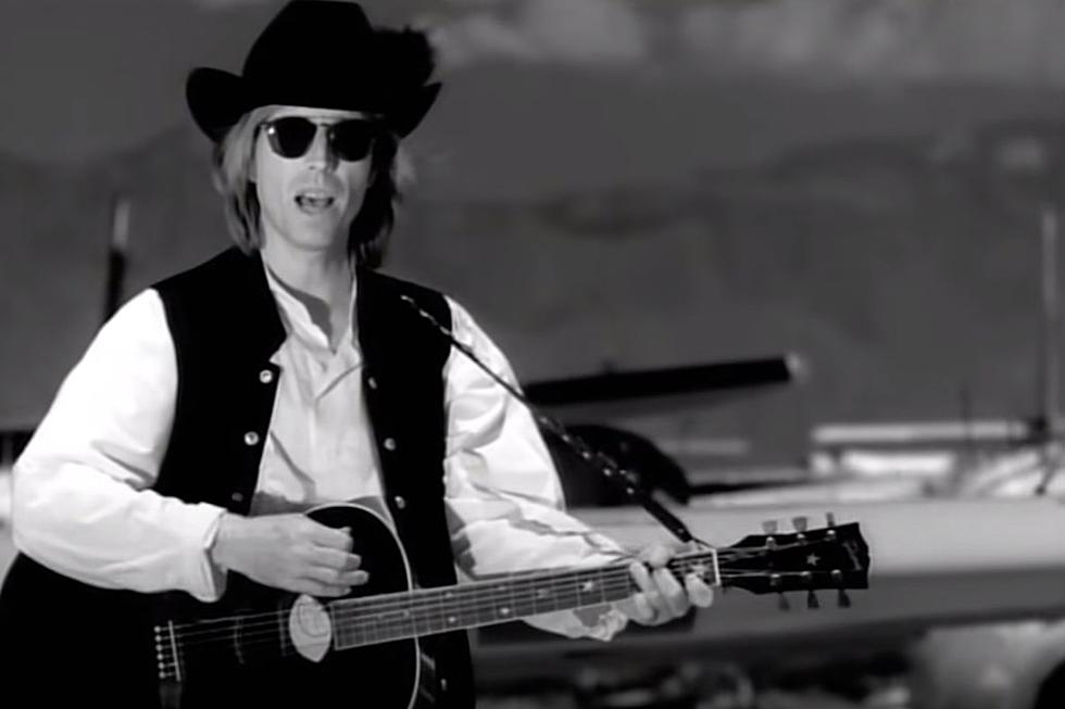 How Tom Petty's 'Learning to Fly' Became a Quiet Redemption Song