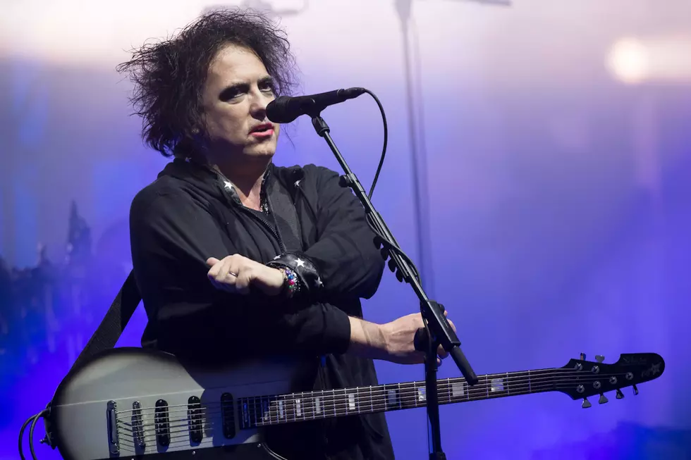 Why the Cure’s Robert Smith Thinks the Royal Family Are ‘F—ing Idiots’