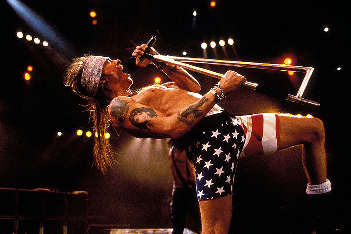 Axl Rose's 'Genius Moment' That Made 'Use Your Illusion'