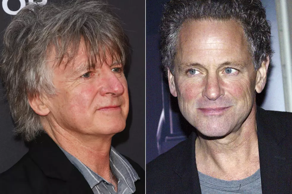 Neil Finn Would ‘Gladly Step Aside’ for Lindsey Buckingham