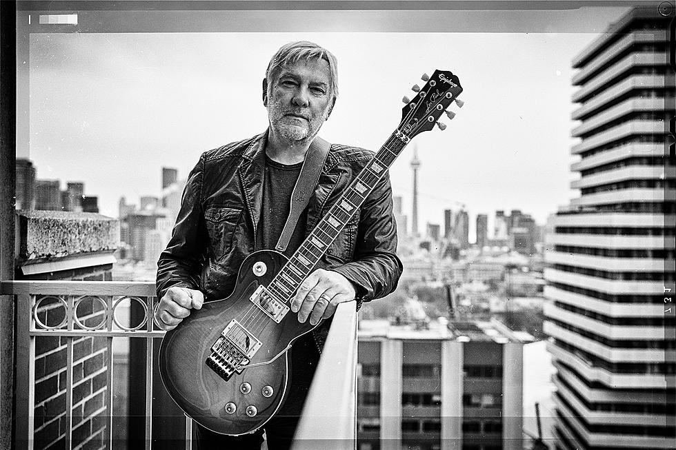Alex Lifeson’s Early Guitars: ‘We Didn’t Have a Lot of Money’