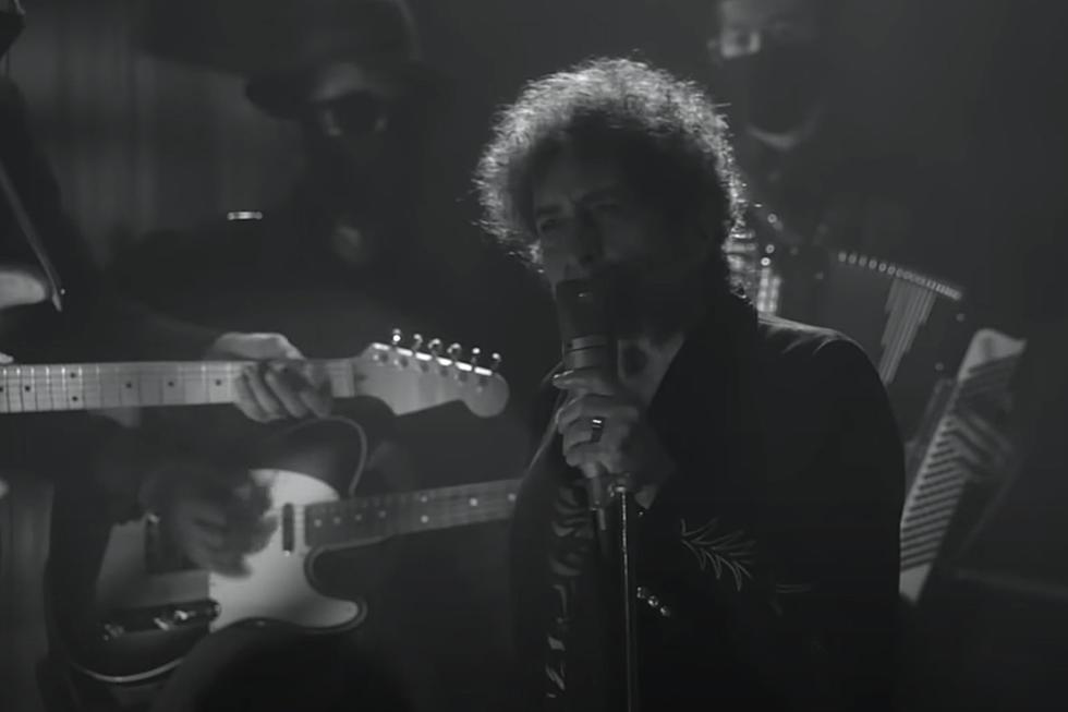 Bob Dylan Delivers Intimate Virtual Concert, &#8216;Shadow Kingdom&#8217;
