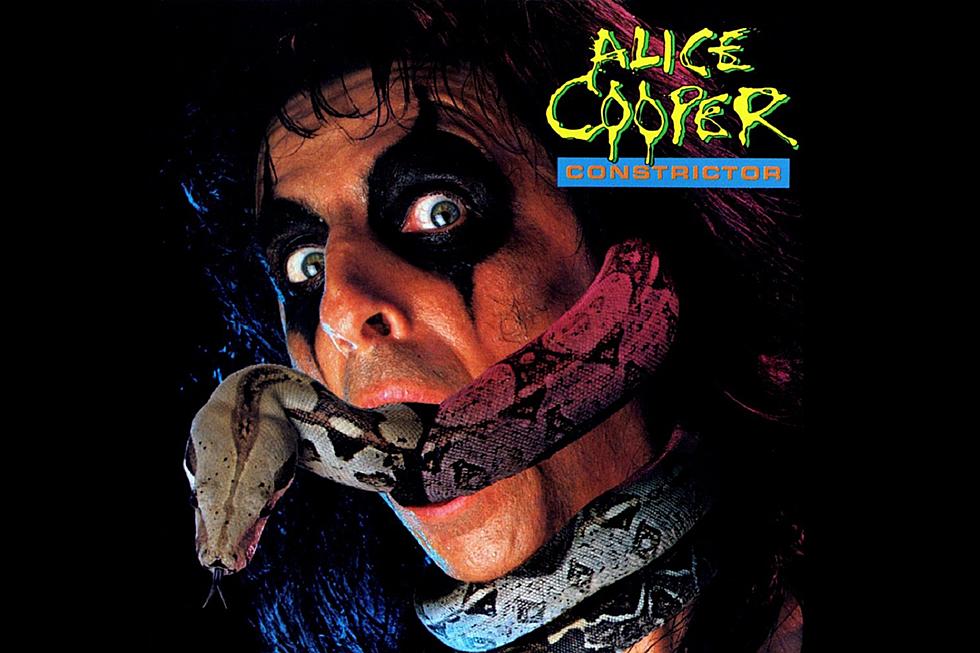 35 Years Ago: Alice Cooper Strikes Back With ‘Constrictor’