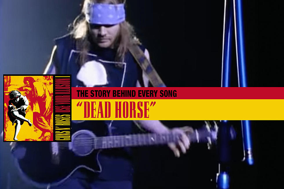 When Axl Rose Pulled Triple Duty on Guns N&#8217; Roses&#8217; &#8216;Dead Horse&#8217;