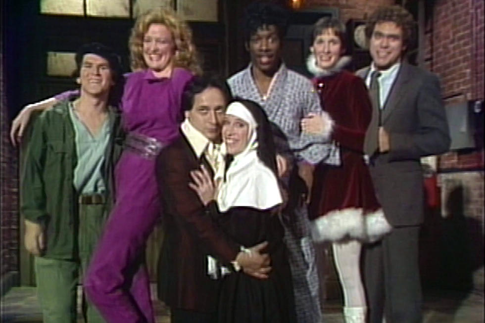 40 Years Ago: Why &#8216;SNL&#8217; Briefly Dropped Its &#8216;Live From New York&#8217; Opening Line