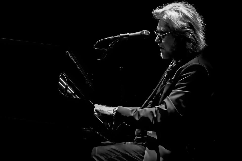 How Daryl Hall Solved &#8216;Musical Mysteries&#8217; With His Solo Work: Exclusive Interview
