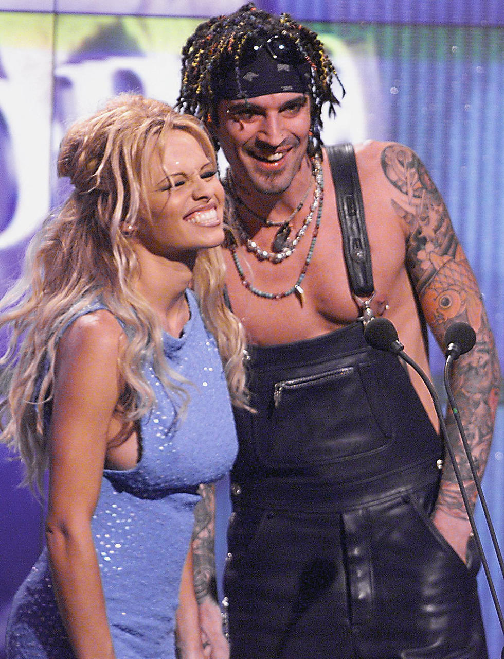 15 Years Ago: Tommy Lee Gets Punched by Kid Rock at the MTV VMAs