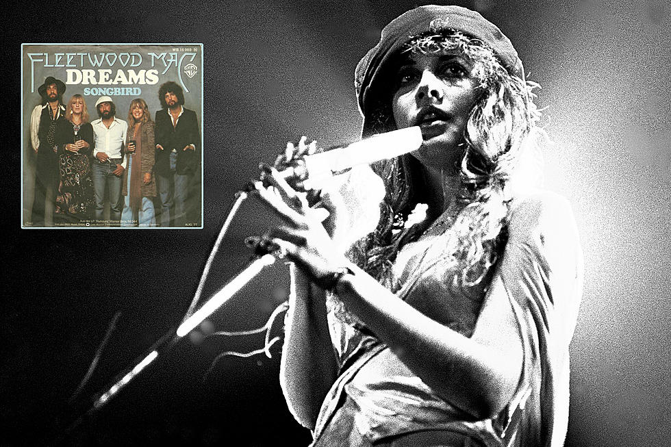 45 Years Ago: How Stevie Nicks&#8217; Three-Chord &#8216;Dreams&#8217; Turned Into a No. 1 Hit