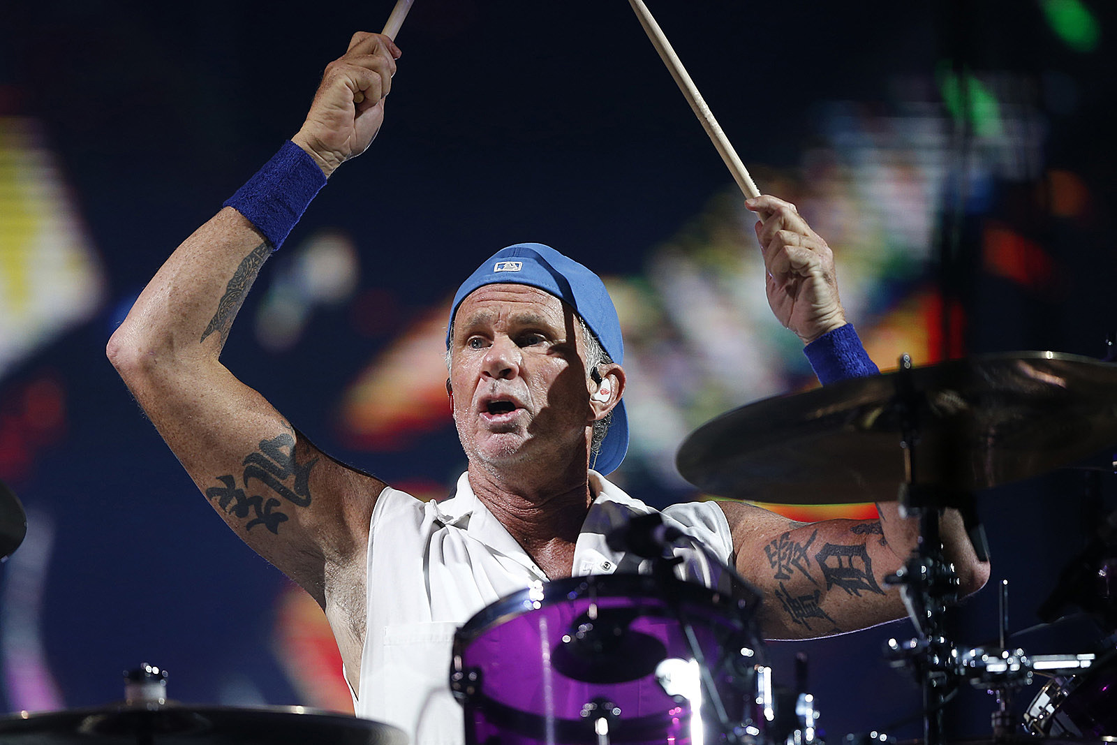 dæk ribben livstid Chad Smith Denies Being Scared of 'Haunted' Chili Peppers Studio