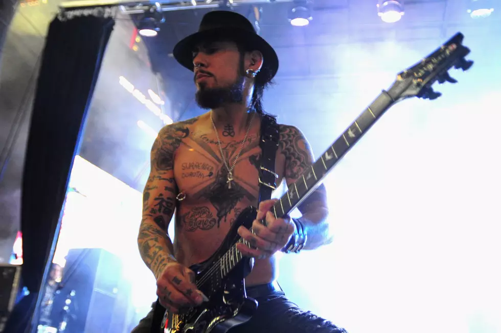 Dave Navarro Has Been &#8216;Sick Since December&#8217; With Long COVID