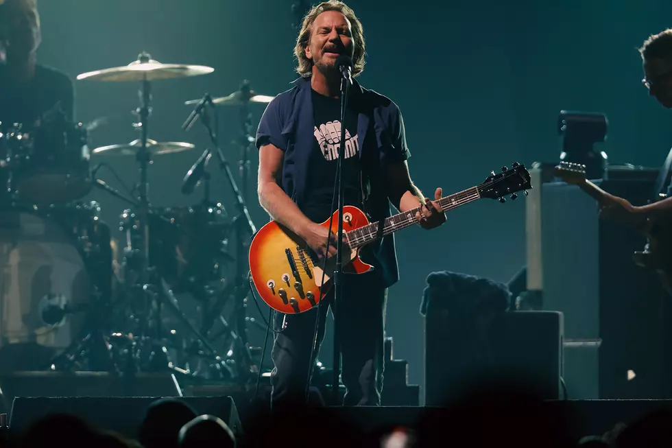 Pearl Jam Kick Off 2022 Tour: Photos, Videos and Set List