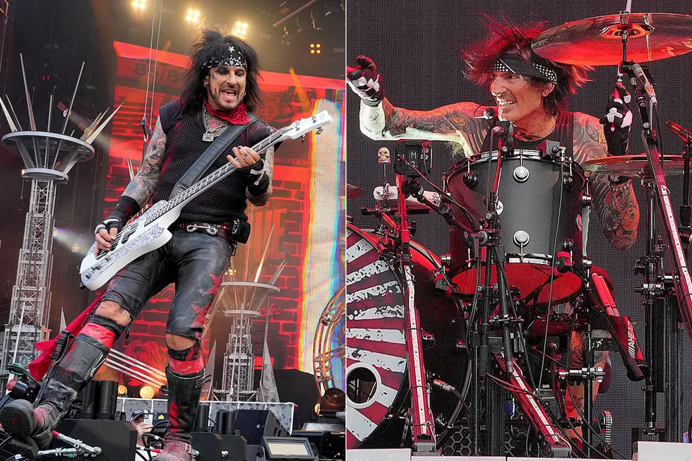 Motley Crue ‘Proud’ of Tommy Lee Playing Through His Pain