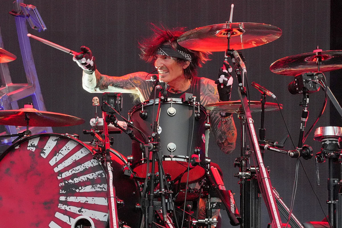 Tommy Lee 'Has His Life Back' After 'Monumental' Hand Surgery ...
