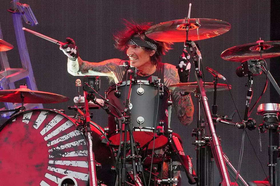 Tommy Lee Plays First Full Show of Motley Crue&#8217;s Stadium Tour