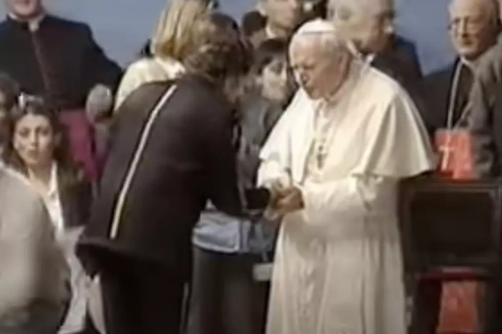 25 Years Ago: Bob Dylan Plays for the Pope