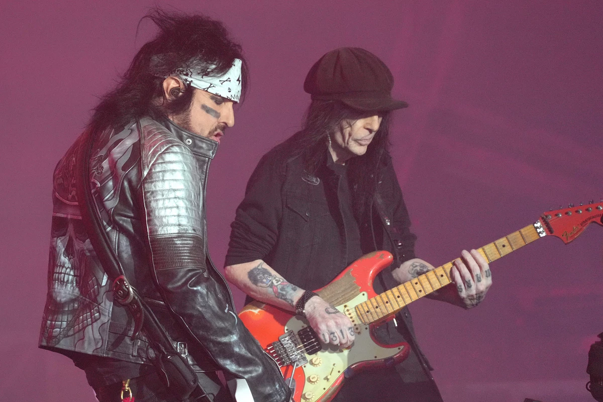 Revisiting Mick Mars’ Final Live performance With Motley Crue Revisiting Mick Mars’ Final Live performance With Motley Crue