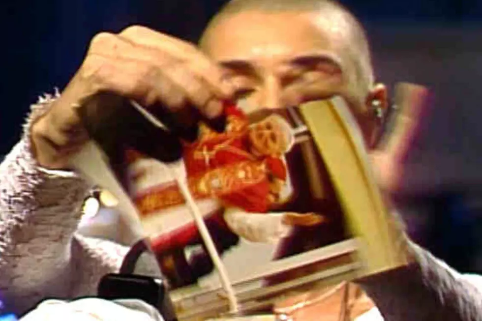 When Sinead O&#8217;Connor Tore Picture of the Pope on &#8216;SNL&#8217;