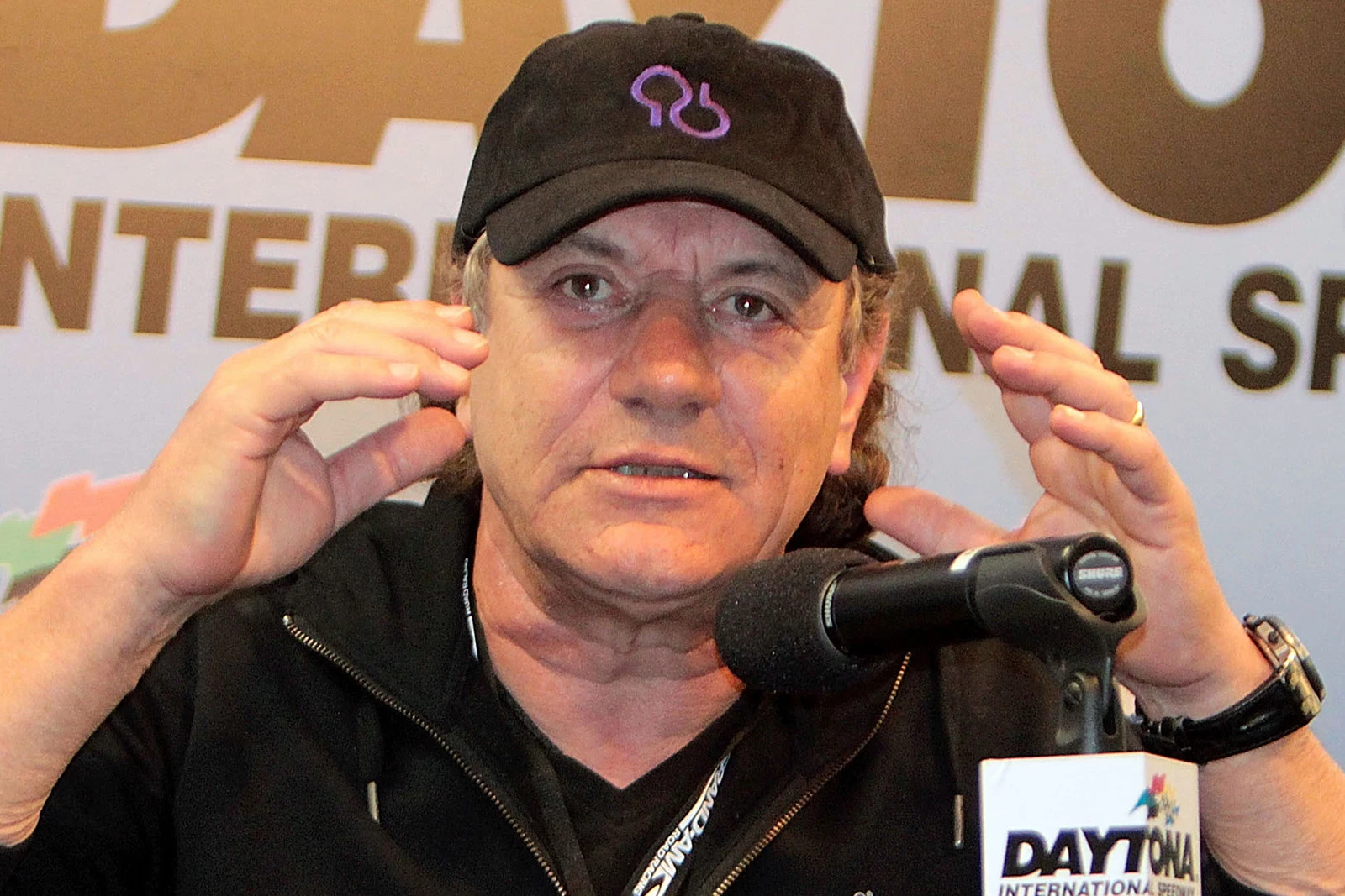 Brian Johnson Fell Into ‘despair After Forced Acdc Departure Flipboard