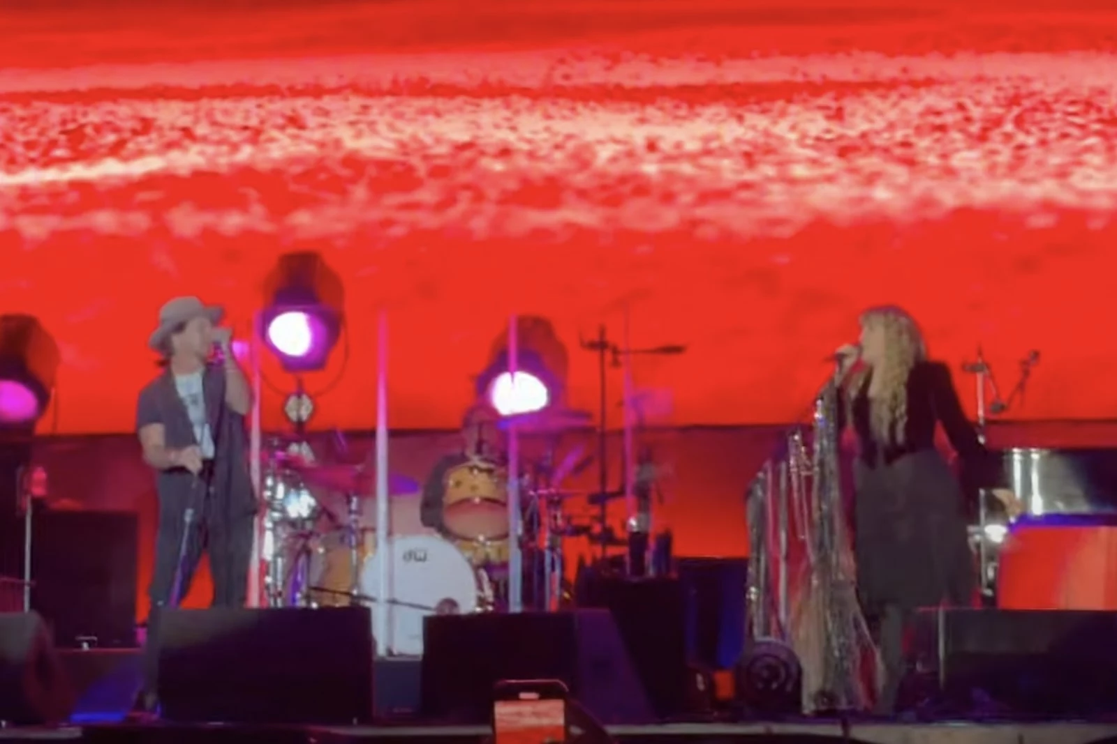 Stevie Nicks + Eddie Vedder Play 'Stop Draggin' My Heart Around'