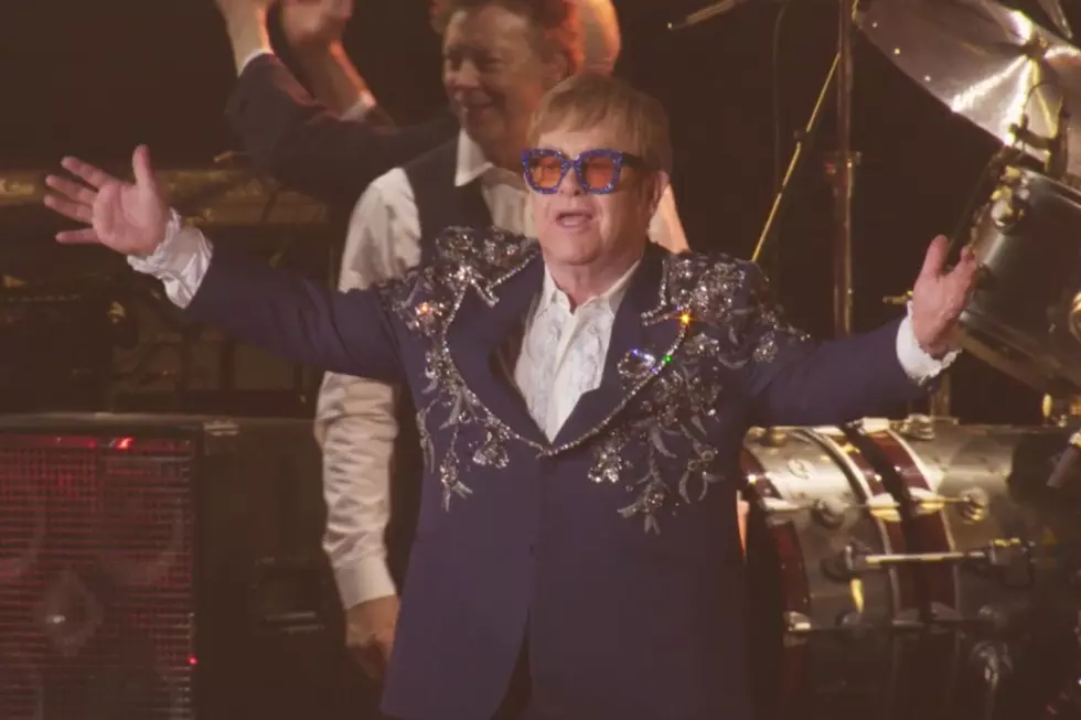 The sun goes down on Elton John at Dodger Stadium - Los Angeles Times