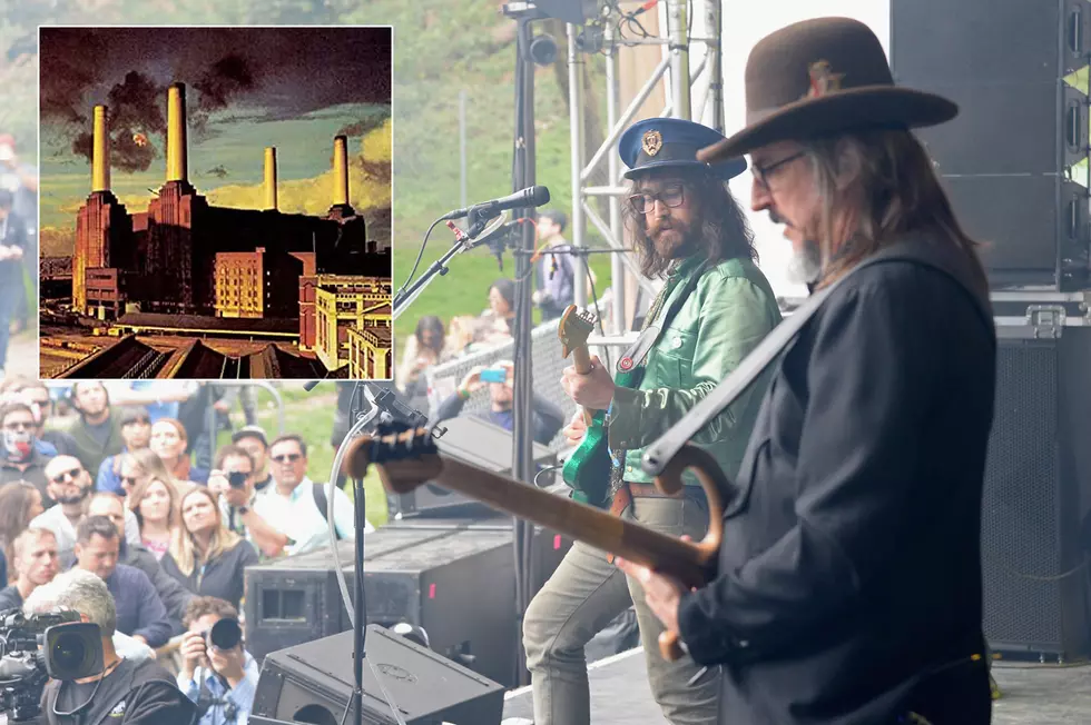 Les Claypool to Cover Pink Floyd&#8217;s &#8216;Animals&#8217; on 2023 Tour
