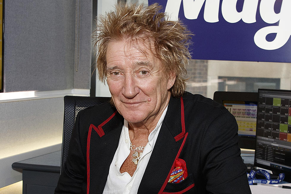 Rod Stewart Keeps Promise to Pay People’s Medical Bills