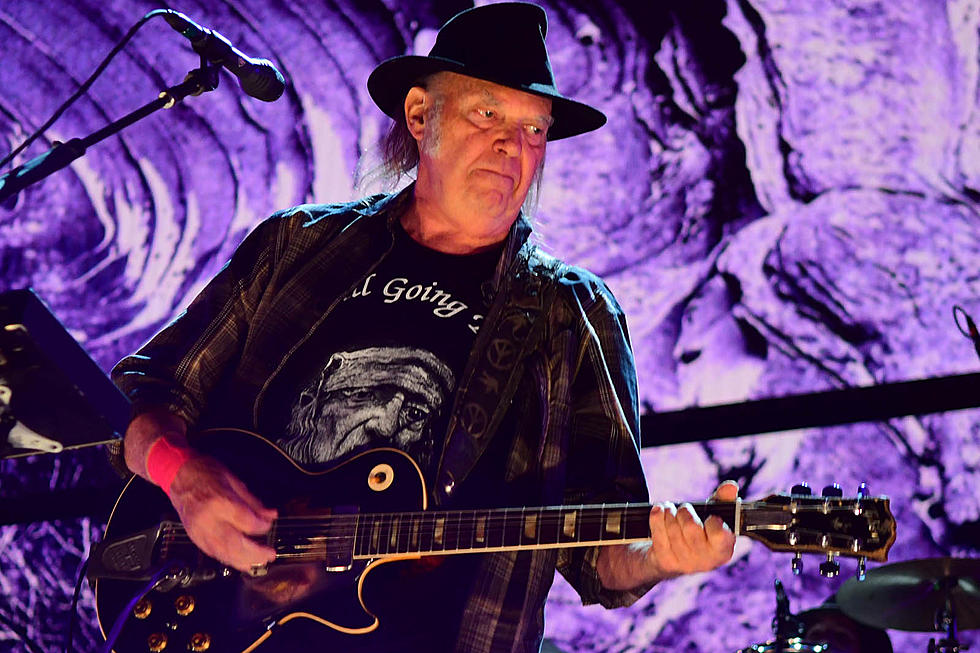 Neil Young Returns to Spotify