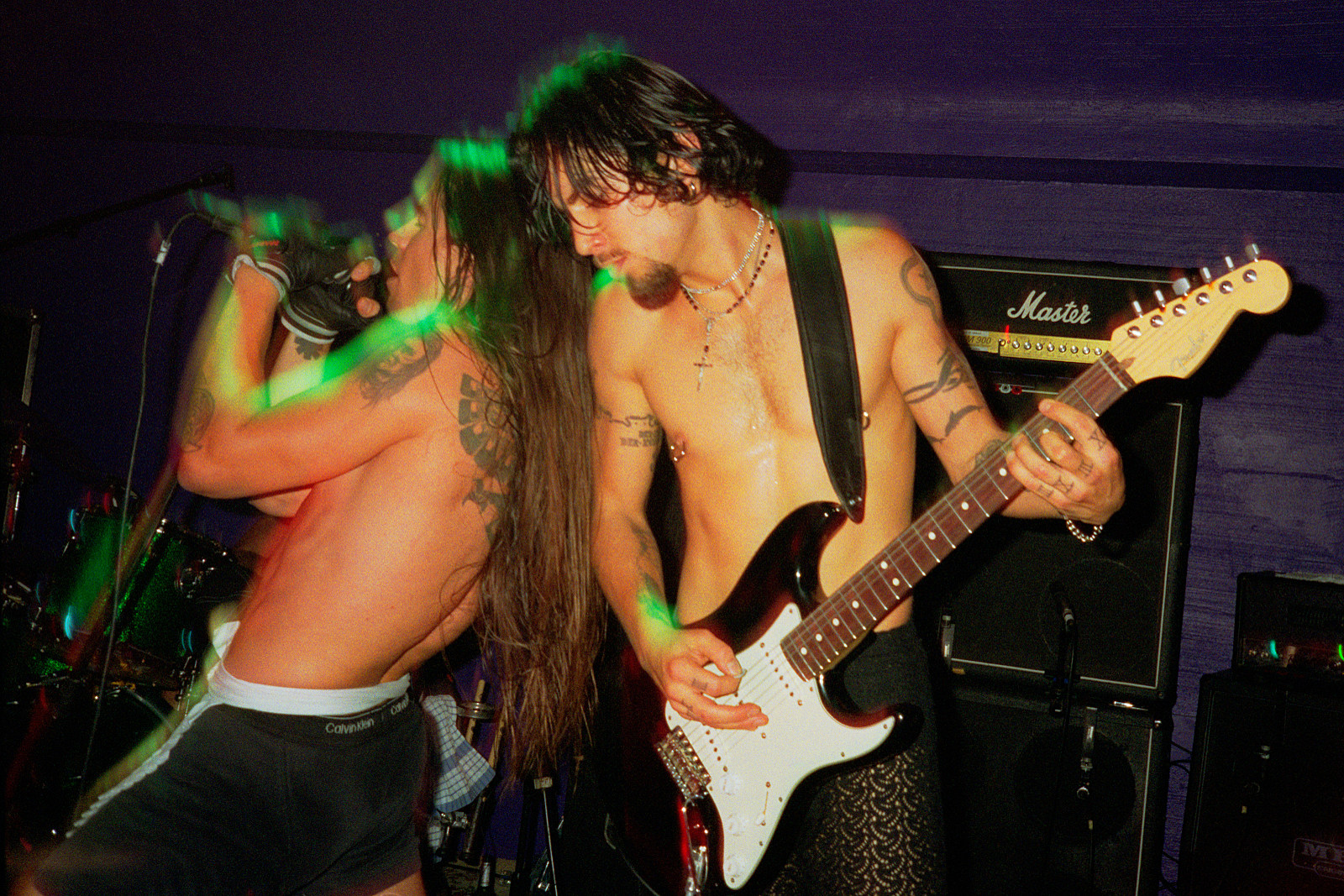 25 Years Ago: Red Hot Chili Peppers Fire Dave Navarro