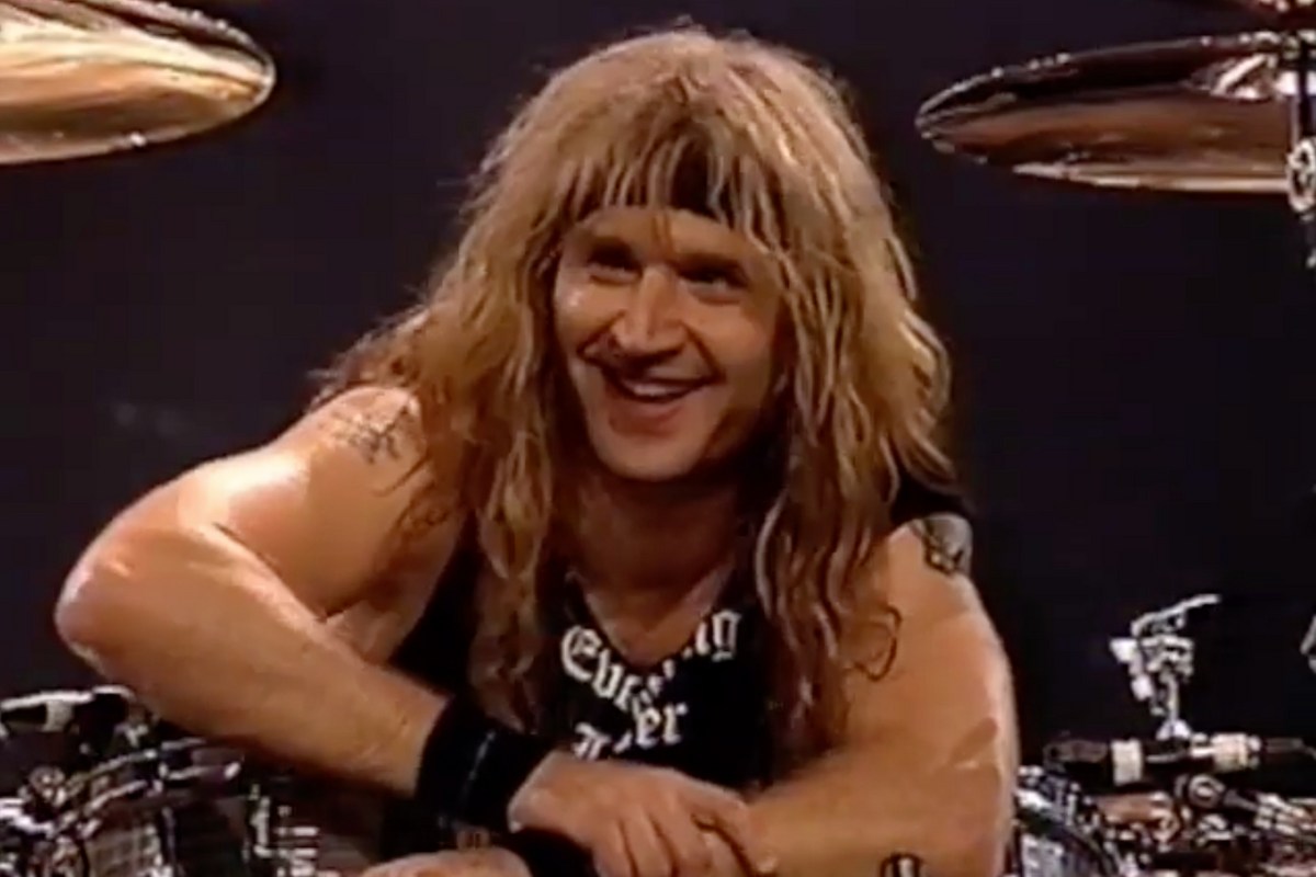 When Eric Singer Played His First Kiss Show