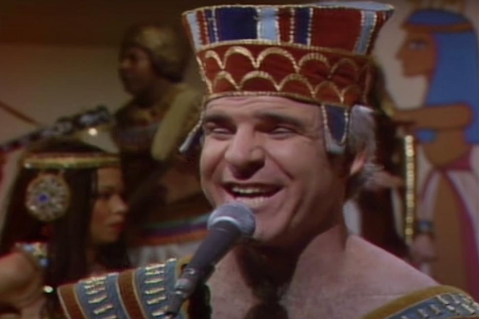 45 Years Ago: Steve Martin’s ‘King Tut’ Becomes a Surprise Hit