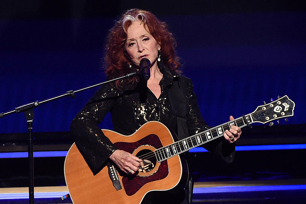 Bonnie Raitt Postpones Tour Dates for Surgery