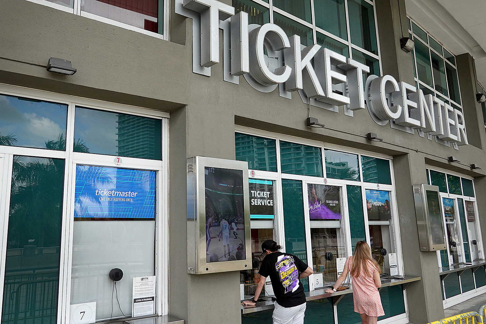 U.S. Senate Moves to End Hidden Ticket Fees