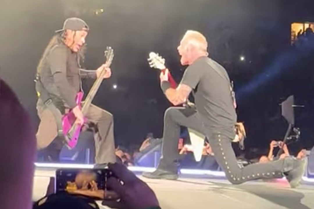 Watch Metallica Deliver Two Tour Debuts in Paris