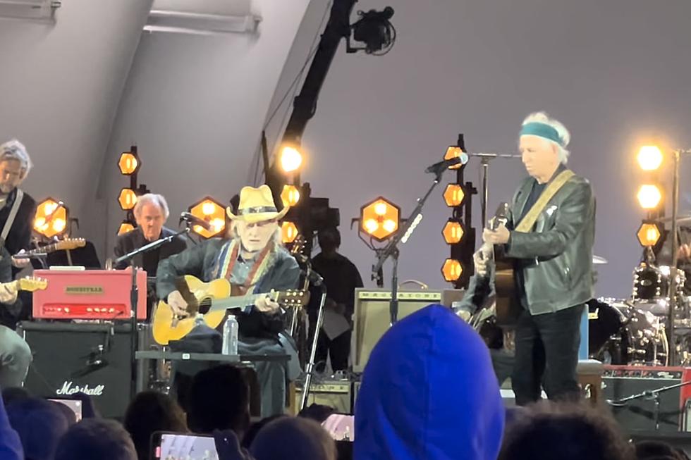 Watch Keith Richards Perform &#8216;We Had It All&#8217; With Willie Nelson
