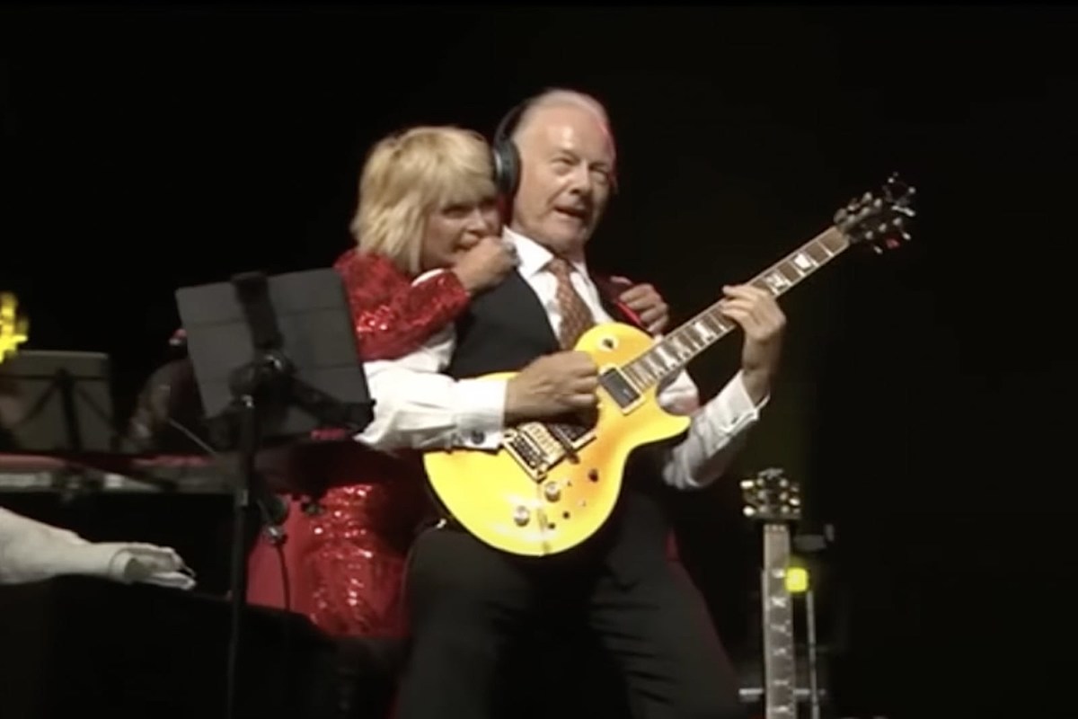 Watch Robert Fripp and Toyah Willcox Perform Live