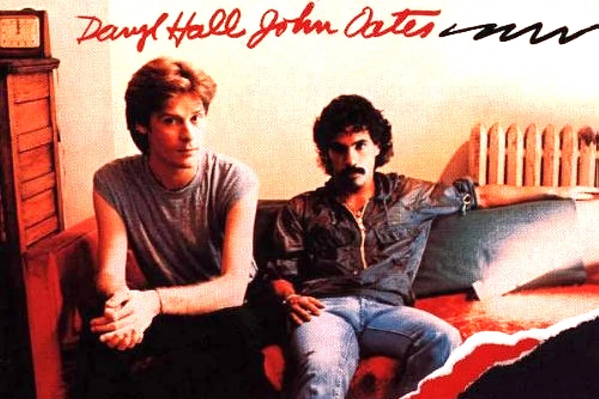 Lot - Hall And Oates Signed Photo/ Pick