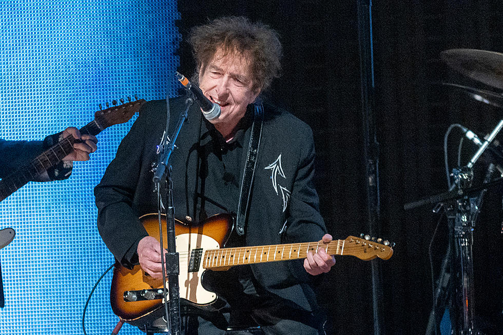 Watch Bob Dylan's Surprise Farm Aid 2023 Appearance 