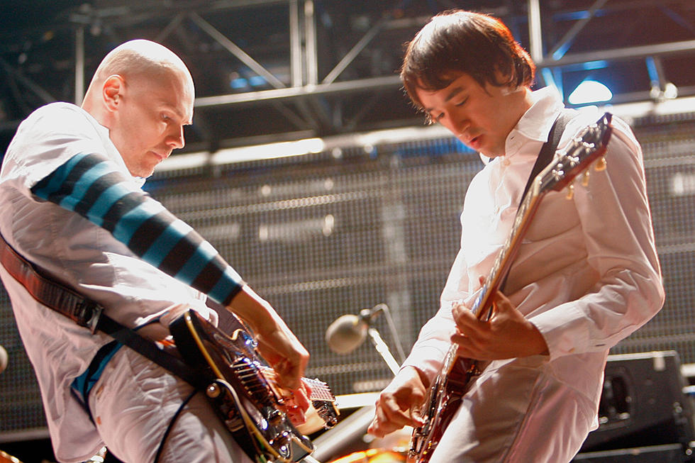 Smashing Pumpkins Guitarist Quits