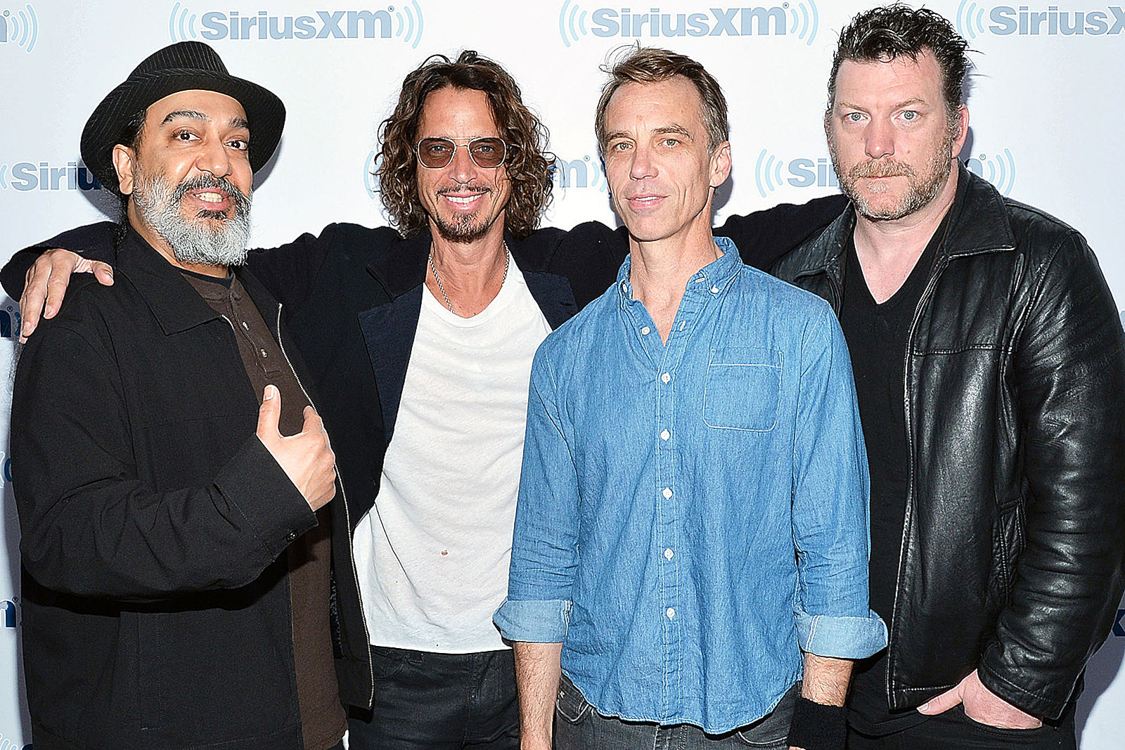 The cast of Halo poses for a photo during the 'Halo' Los Angeles News  Photo - Getty Images