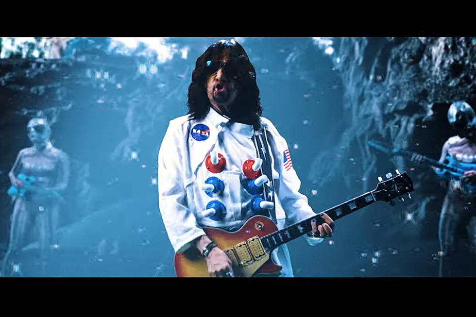 Watch Ace Frehley Space Travel in New &#8216;Walkin&#8217; on the Moon&#8217; Video